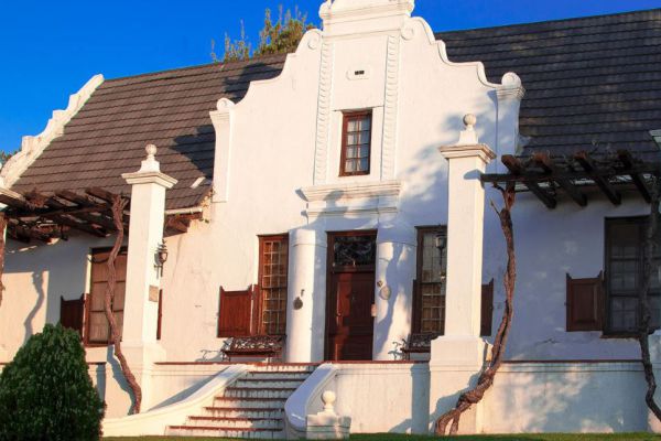 mooiplaas guest house
